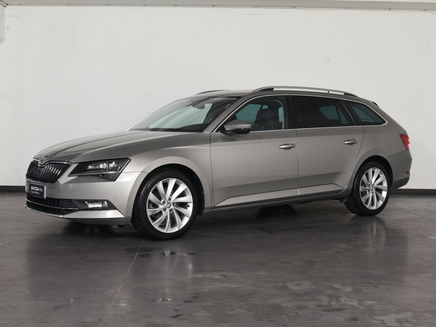 skoda superb wagon 2.0 tdi ambition 150cv dsg usata