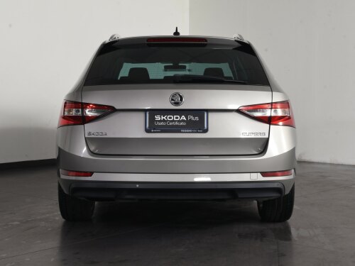 skoda superb wagon 2.0 tdi ambition 150cv dsg usata